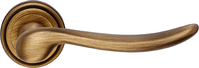 Дверная ручка на круглой розетке "BETA" PM 488/011, материал Латунь, отделка Бронза, 143*50 мм